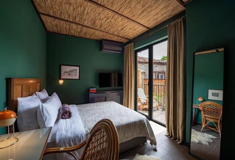 اتاق عادی, Communal Hotel Telavi