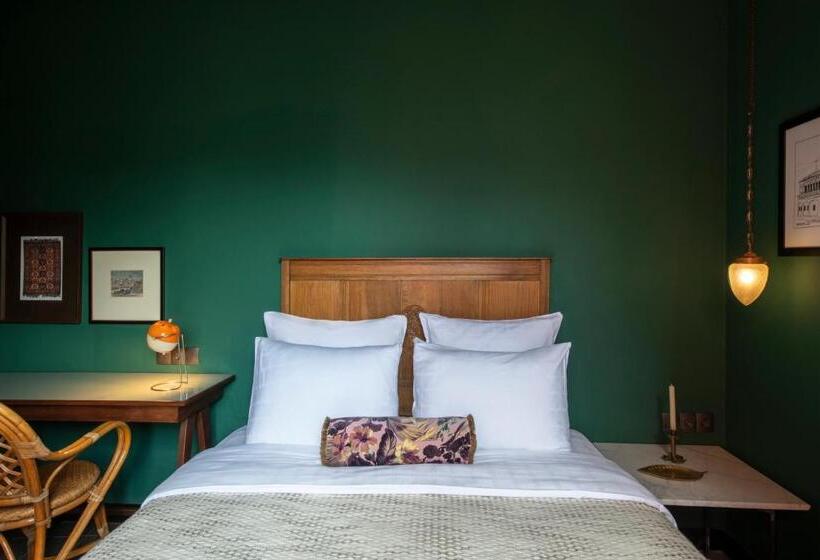 اتاق عادی, Communal Hotel Telavi