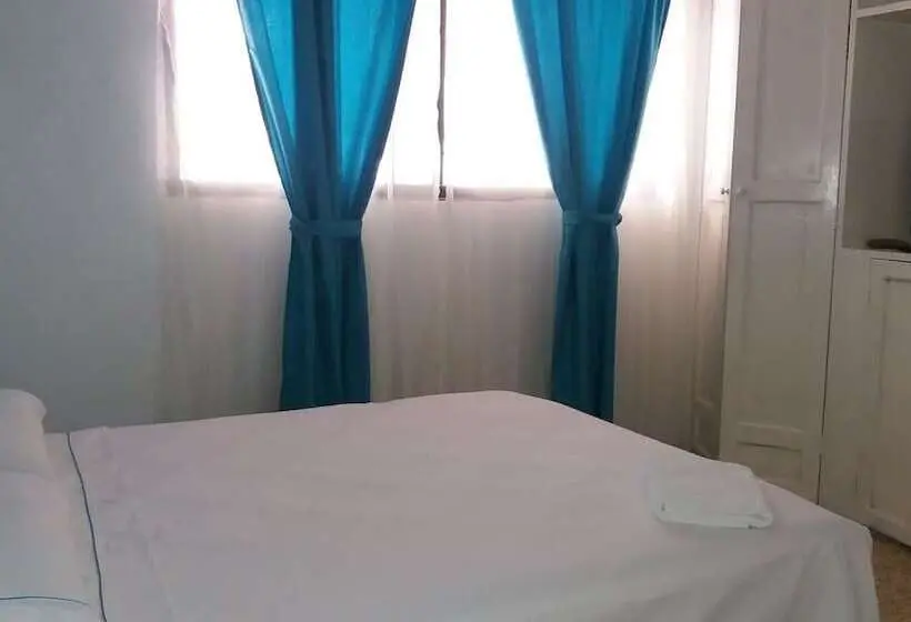 اتاق استاندارد یک نفره, Atuchi