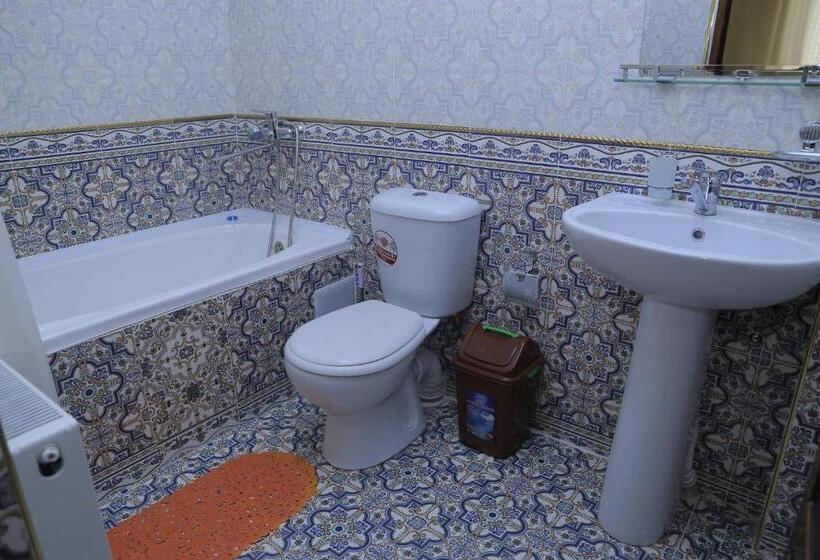 Chambre Deluxe, Eshoni Pir Boutique