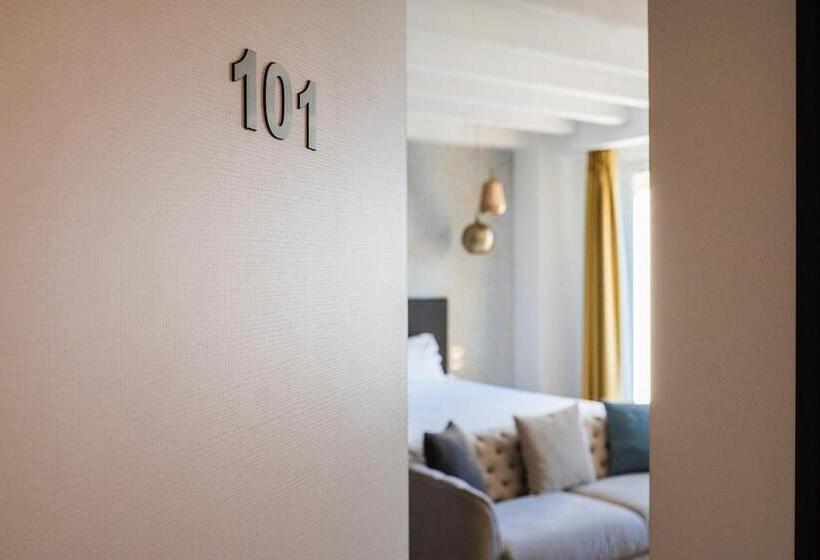 Suite with lake view, Luxury Suites Rocopom Lake Front