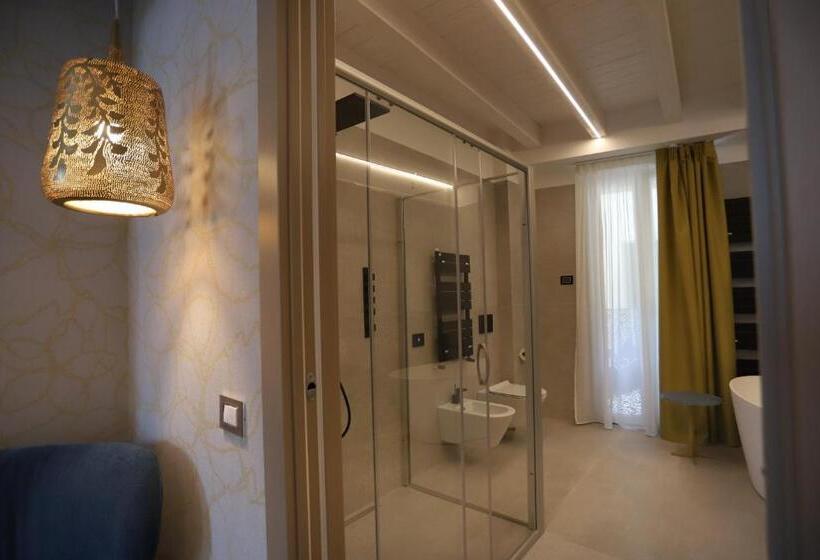 Suite with lake view, Luxury Suites Rocopom Lake Front