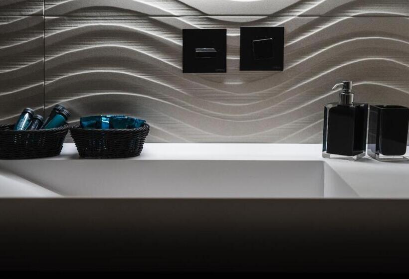 Номер Стандарт Вид на Горы, Luxury Suites Rocopom Lake Front