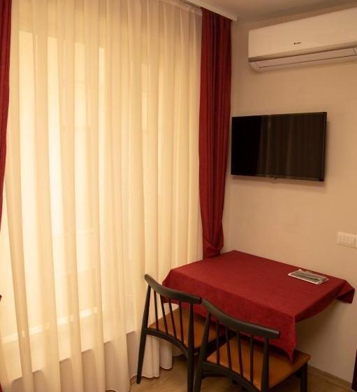 اتاق لوکس, Oferta