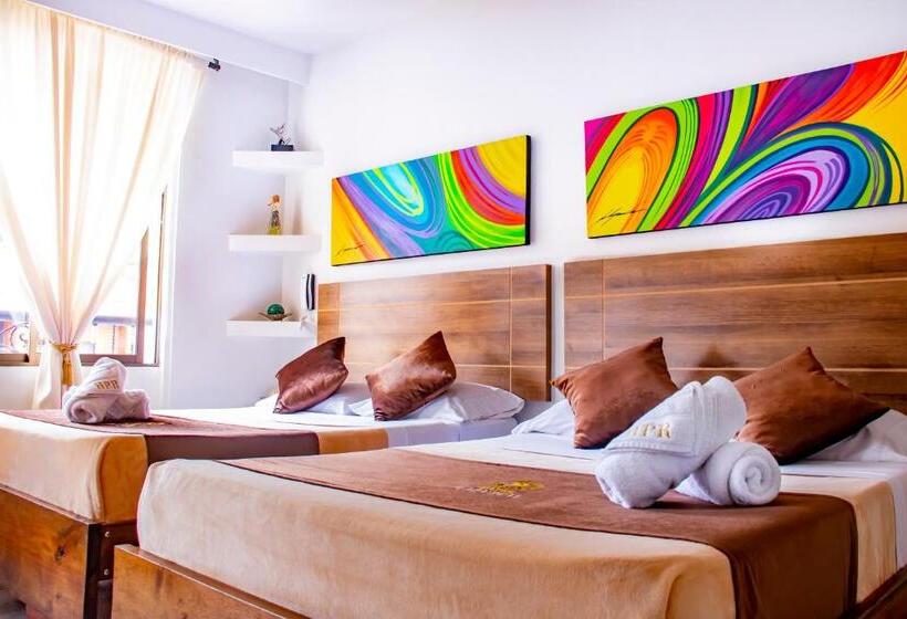 اتاق راحتی سه تخته, Plaza Real