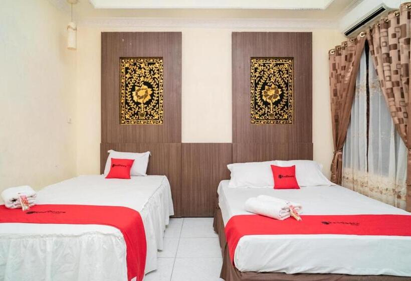 Семейный Номер, Reddoorz Near Uniska Banjarmasin