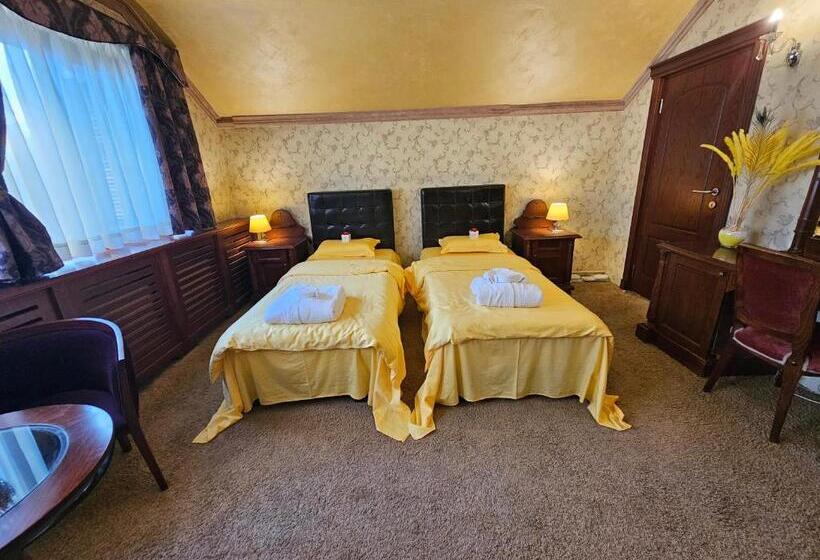 اتاق لوکس, Vila Geppetto