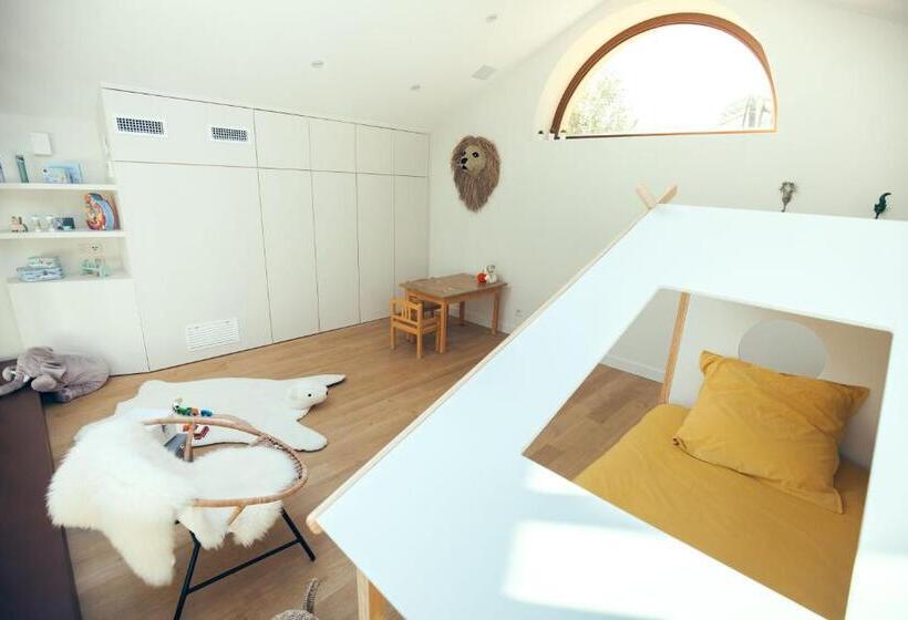 סטודיו משפחתי, Le Relais De La Godasse