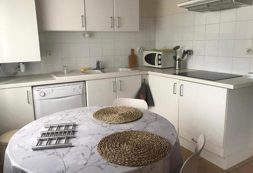 דירת חדר, Le Relais De La Godasse