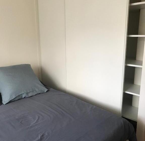 דירת חדר, Le Relais De La Godasse