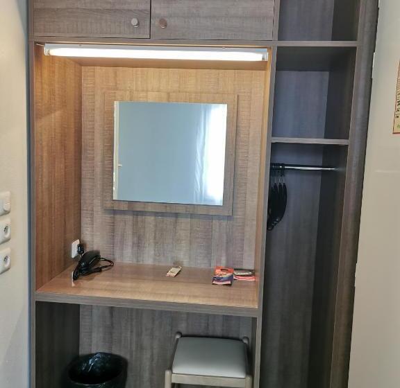 Номер Стандарт, Fasthotel Paris Ouest Bouafle