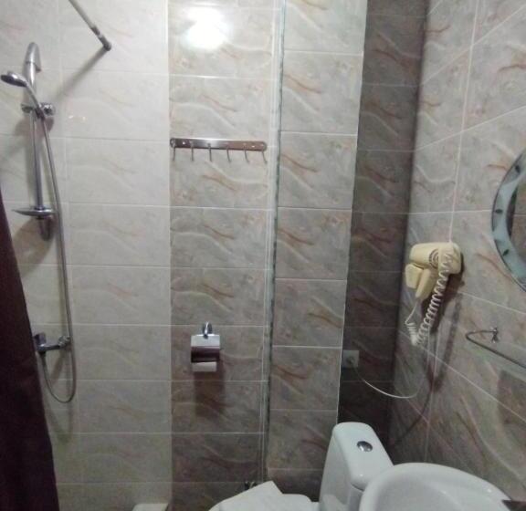 اتاق استاندارد, David