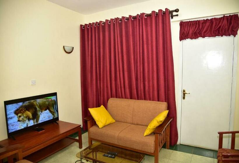 سوییت جونیور با بالکن, Klique