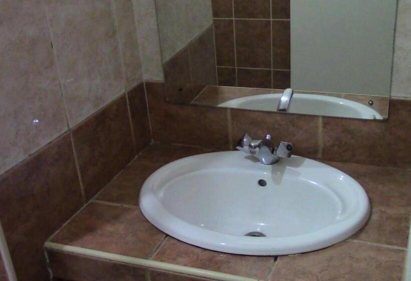 اتاق استاندارد یک نفره, Klique