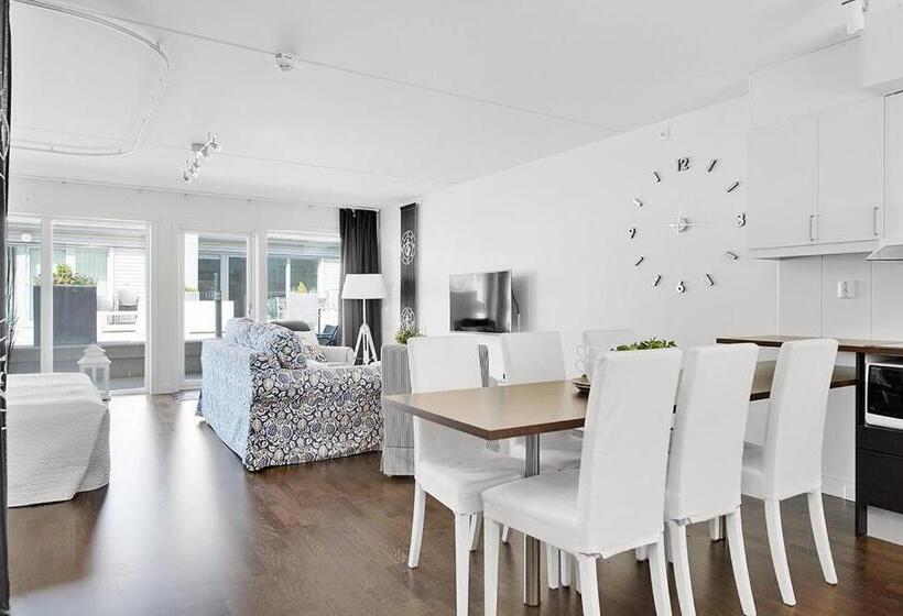 Студия Стандарт, L Kungshamn Suites