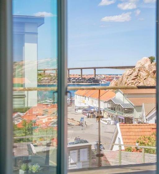 Студио Стандарт с Балконом, L Kungshamn Suites