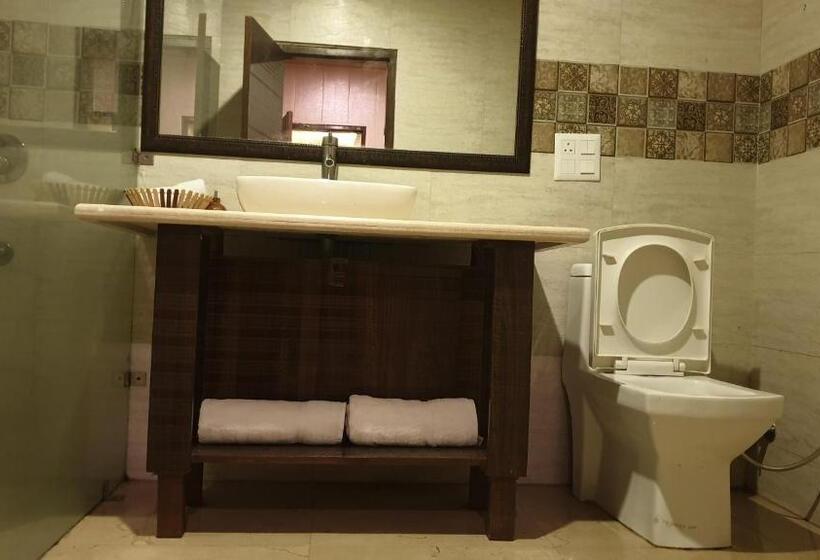 Семейный Номер, Maple Leaf