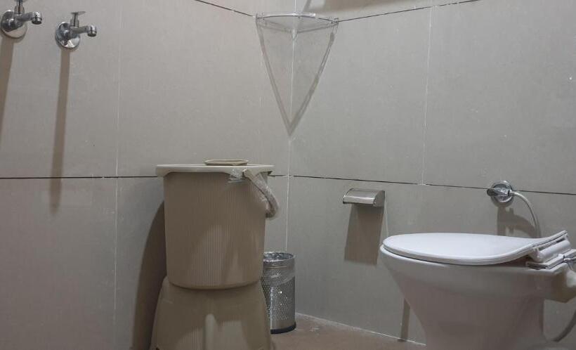 Номер Стандарт, Maple Leaf