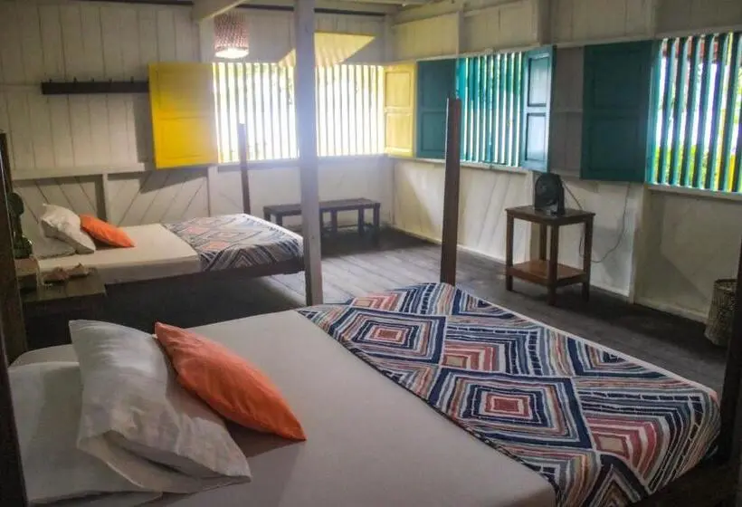 スタンダード４人部屋, Refugio Mr Jerry Eco Hostal