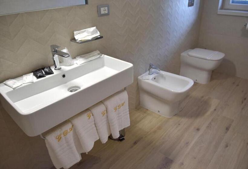 اتاق استاندارد چهار تخته, B&b Gda