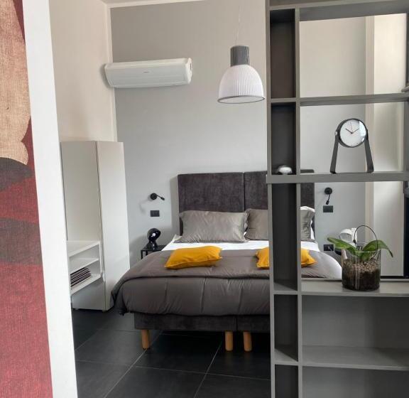 غرفة قياسية, Fashionhouse