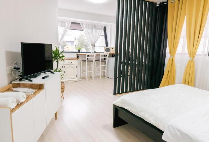 Студия Superior, Chic Studio