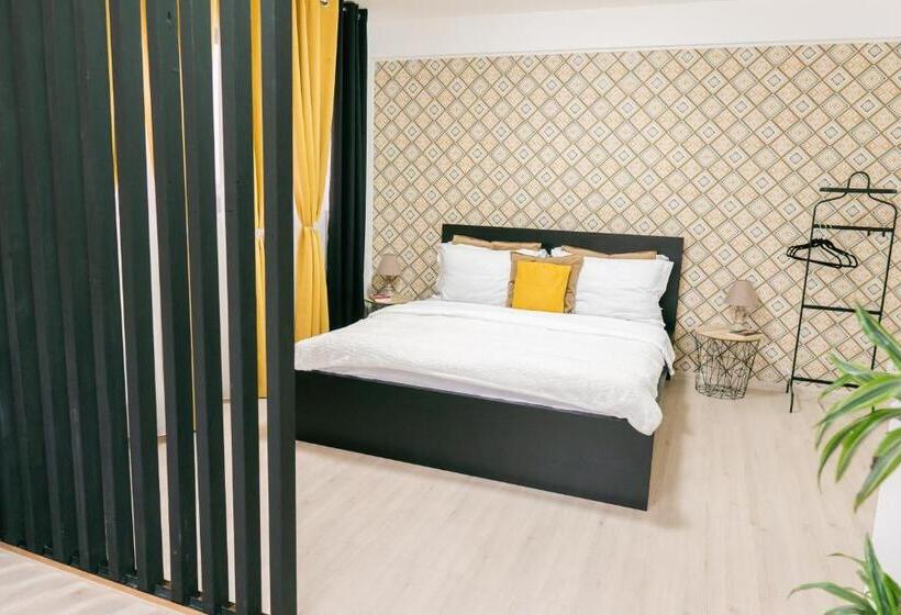 Студия Superior, Chic Studio