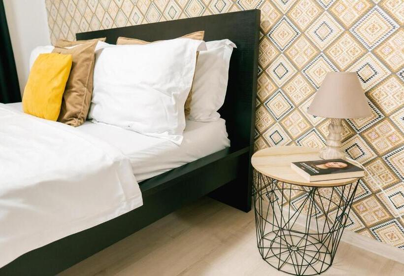 Студия Superior, Chic Studio