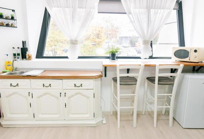 Студия Superior, Chic Studio