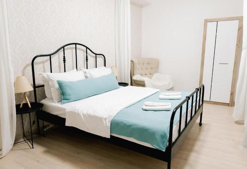 Студия Deluxe, Chic Studio