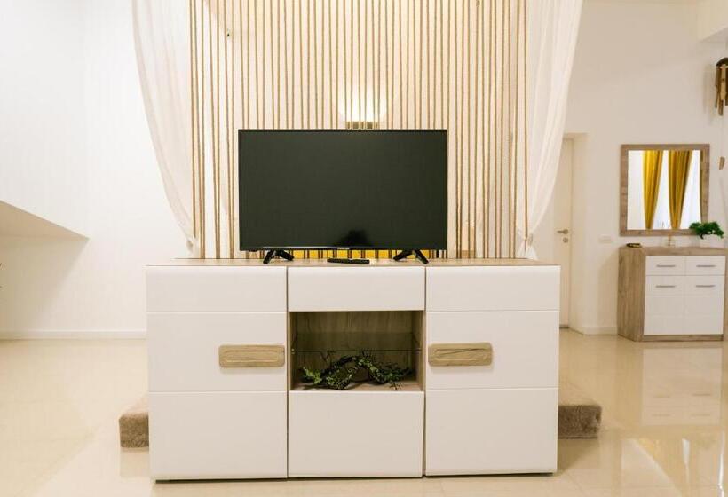Семейное Студио, Chic Studio