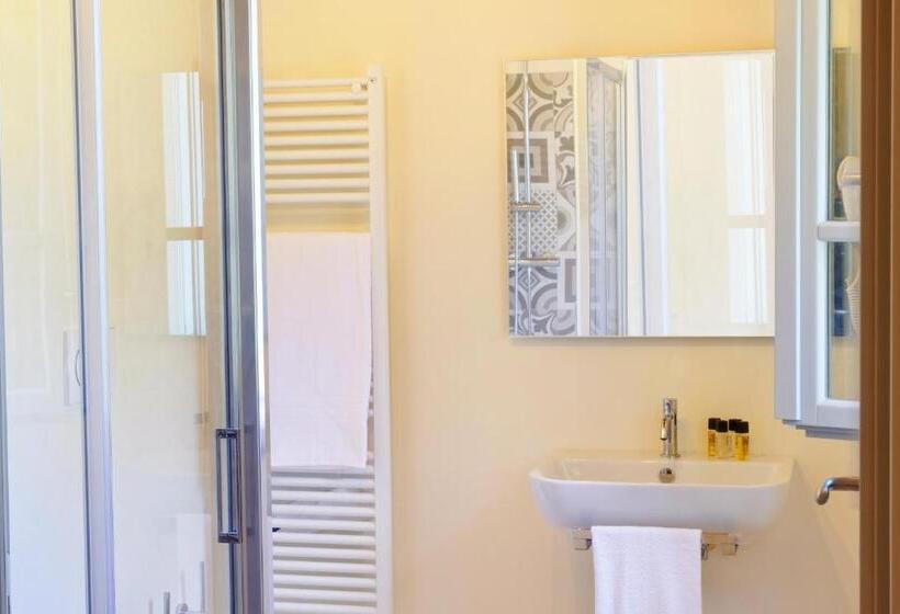 اتاق سوپریور با تخت بزرگ, Chimera Tuscany Resort