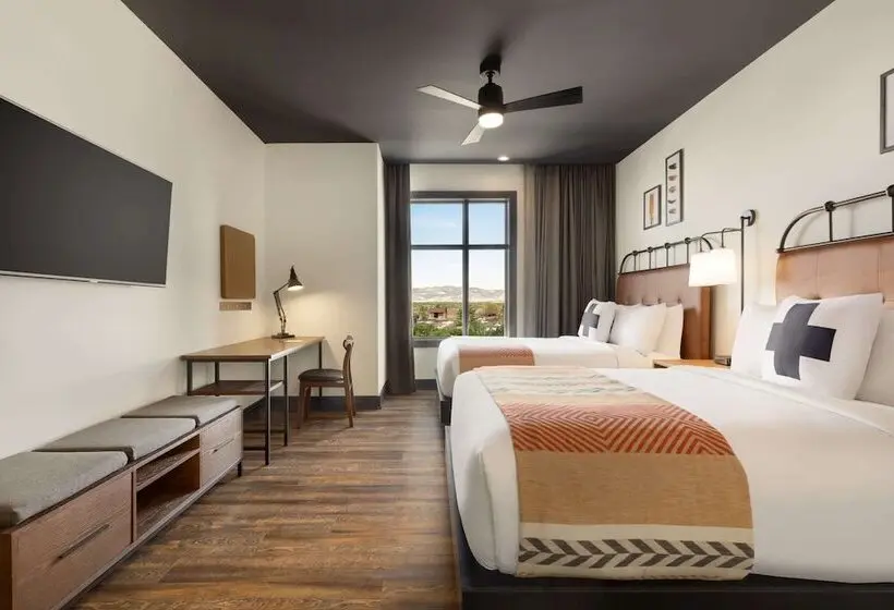 Deluxe-huone Soveltuu Liikuntarajoitteisille, Origin Westminster A Wyndham