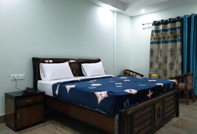 Deluxe Rum, The Ganga Castle