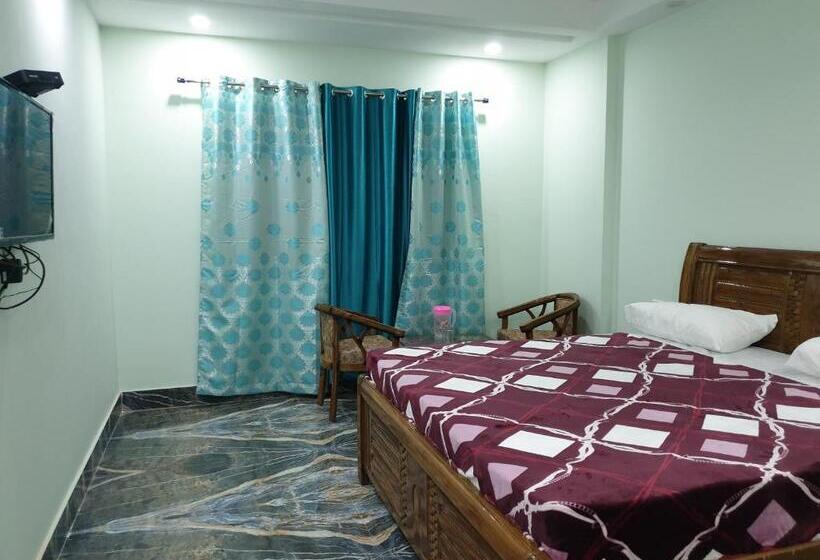 Deluxe Rum, The Ganga Castle