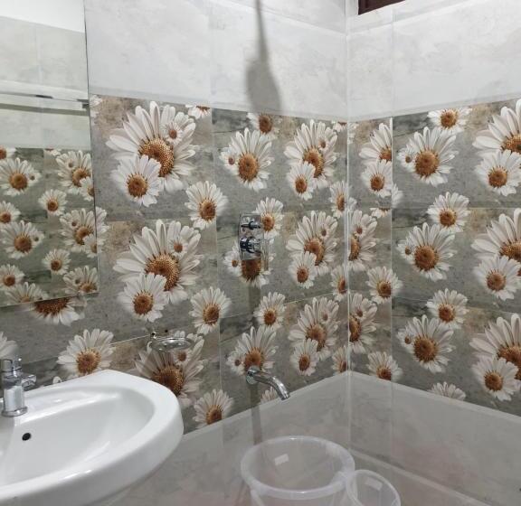 Standardrum, The Ganga Castle