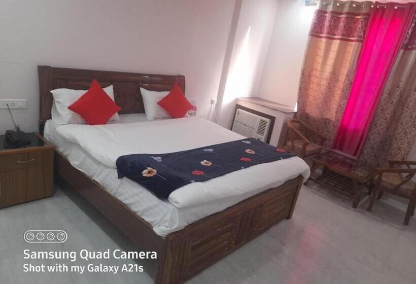 Deluxe Rum, The Ganga Castle