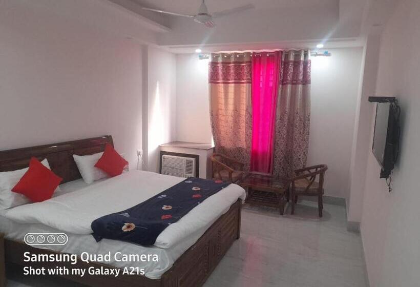 Deluxe Rum, The Ganga Castle