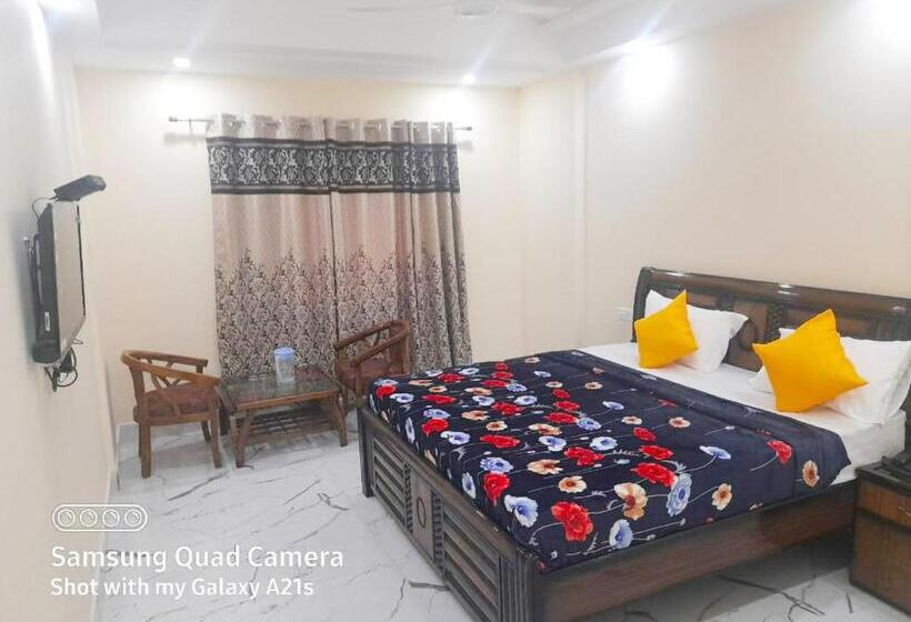 Deluxe Rum, The Ganga Castle