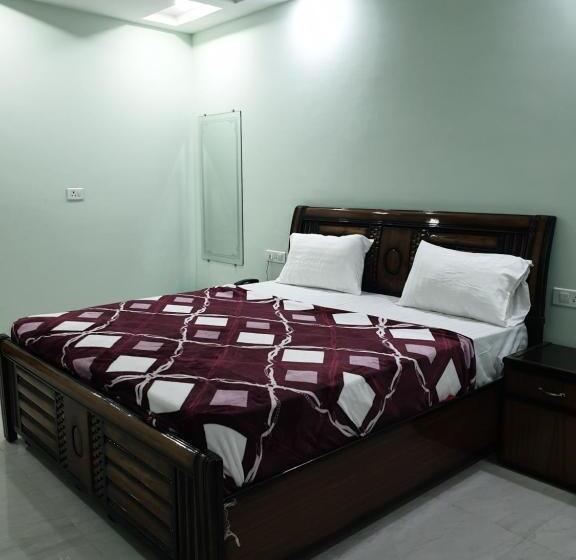 Standardrum, The Ganga Castle