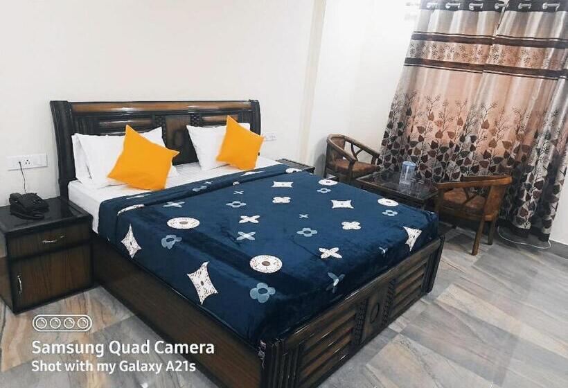 Standardrum, The Ganga Castle