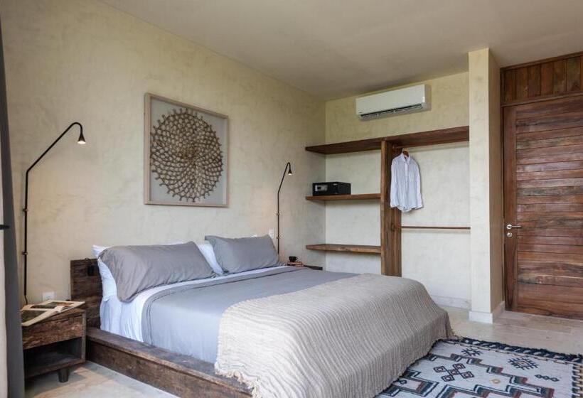 Delüks Stüdyo, Unho Tulum