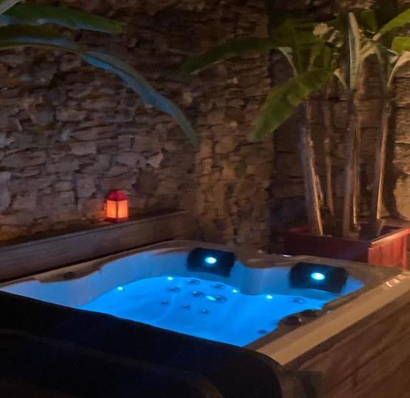 غرفة قياسية سرير كينج, La Maison D'aimé