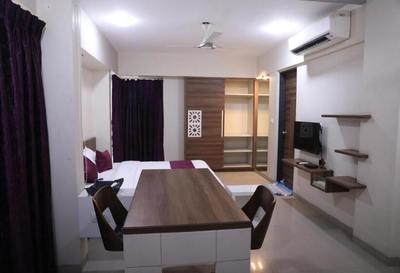 استودیوی لوکس, Auhtel Baner