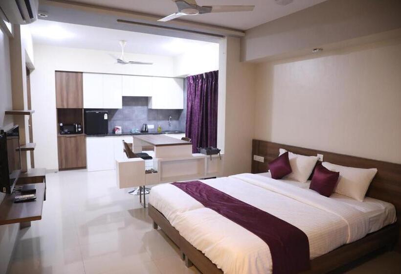 استودیوی لوکس, Auhtel Baner