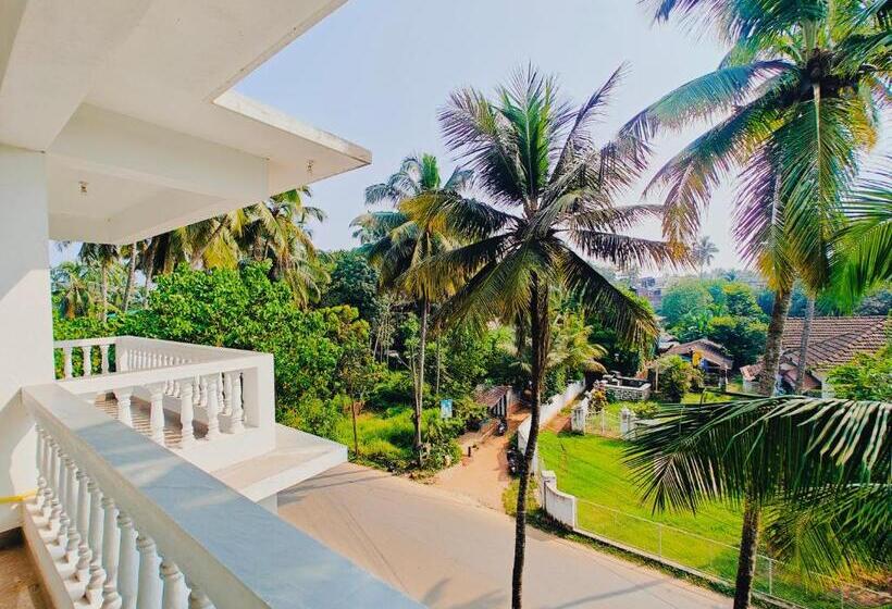 Standard Kolmen Hengen Huone Parveke, Casa De Sale