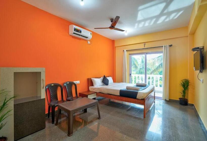 Standard Kolmen Hengen Huone Parveke, Casa De Sale