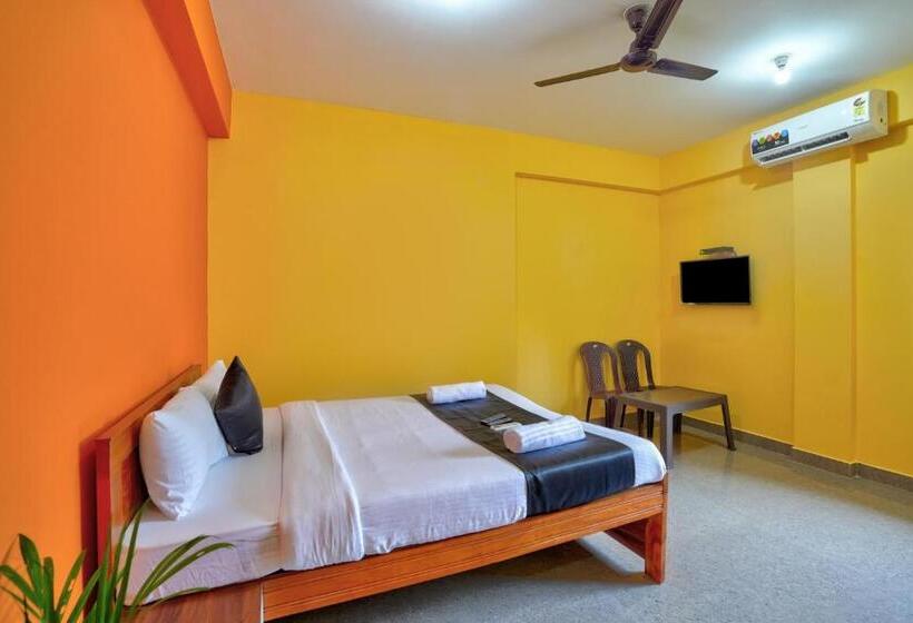 Standard Kolmen Hengen Huone, Casa De Sale