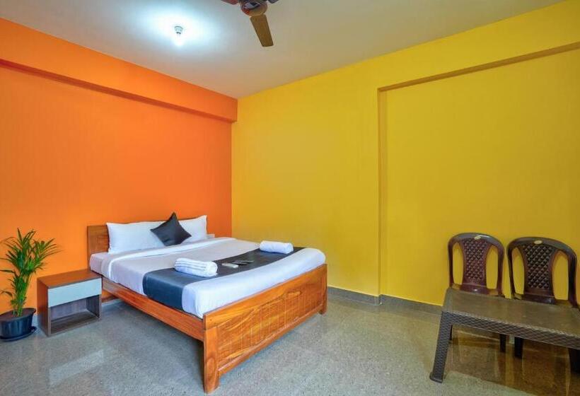 Standard Kolmen Hengen Huone, Casa De Sale