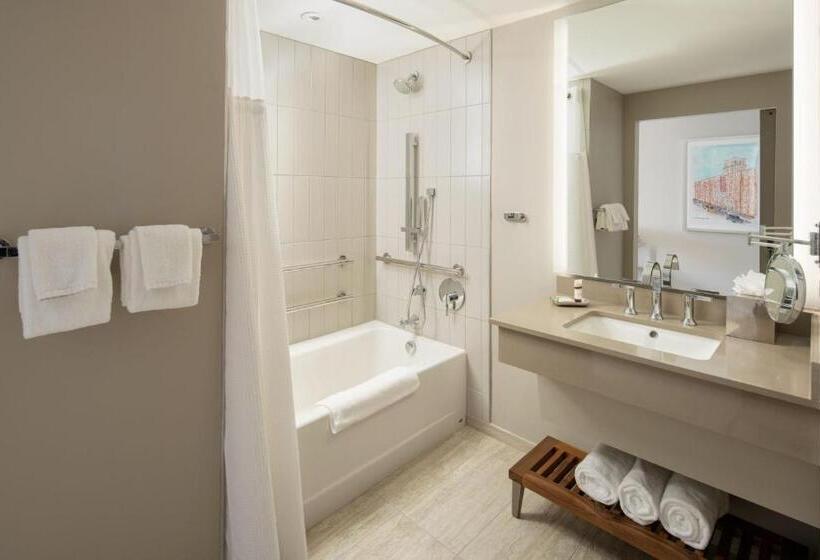 Номер Стандарт Вид на Город, Epicurean Atlanta, Autograph Collection